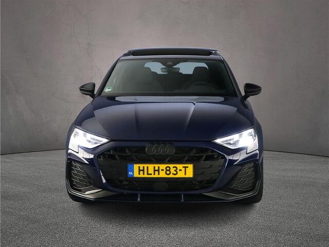 Audi A3 SPORTBACK 45 TFSI e S edition Competition | Pano | Sonos | Camera | 19 inch | Zwart Optiek | Stoelverwarming |
