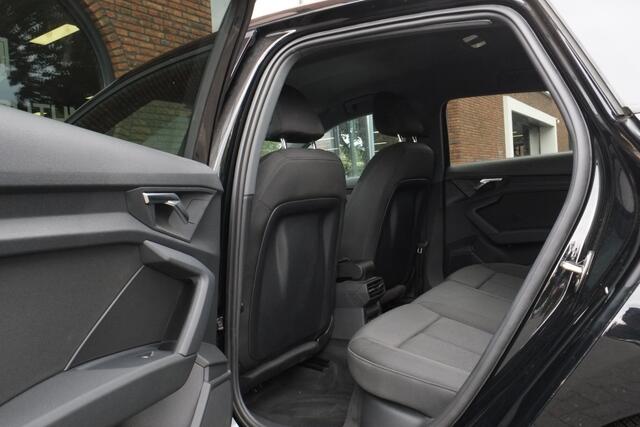 Audi A3 SPORTBACK 40 TFSI e Business edition Navigatie, Keyless entry