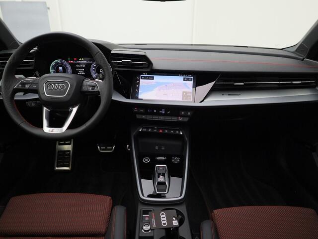 Audi A3 SPORTBACK 45 TFSIe 200kW/272PK S Line Competition · Panoramadak · Camera + Parkeersensoren · Sonos sound · Garantie tot april 2027