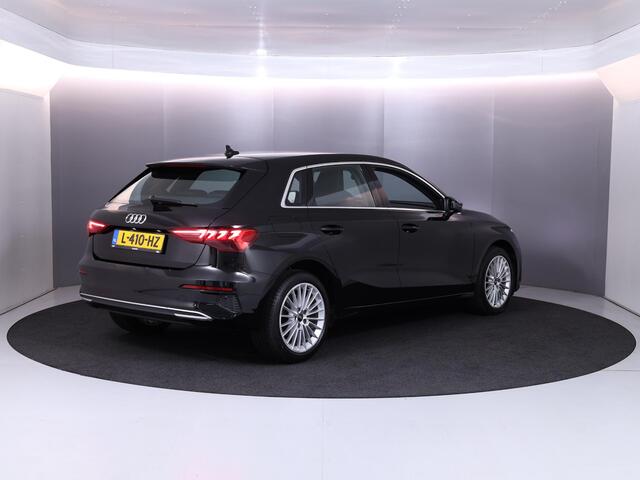 Audi A3 SPORTBACK 30 TFSI Business edition 110 pk S-tronic | Navigatie | Parkeersensoren achter | Autom. airco | Cruise control | LED koplampen |