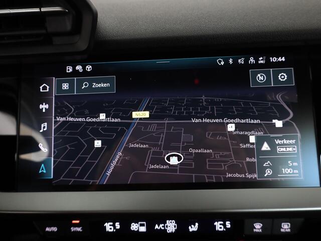 Audi A3 SPORTBACK 30 TFSI Business edition 110 pk S-tronic | Navigatie | Parkeersensoren achter | Autom. airco | Cruise control | LED koplampen |
