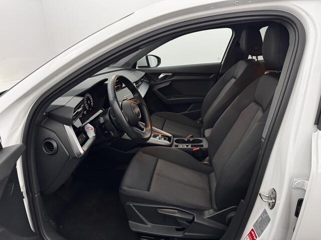 Audi A3 SPORTBACK 30 TFSI S-line Airco, Navi, Parkeersensoren, Virtual desk, Cruise control, Stoelverwarming, A start stop