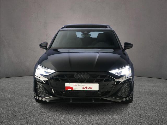 Audi A3 SPORTBACK 45 TFSI e S edition Competition 272PK | Pano | Sonos | Head-Up | 18-Inch | Comfortsleutel | Stoelverwarming | Adaptive-Cruise |