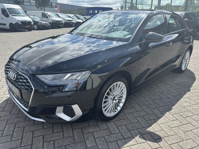 Audi A3 SPORTBACK 40 TFSI e Adv edit. Carplay Adaptive Cruise Keyless