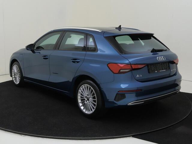 Audi A3 SPORTBACK 40 TFSI e Edition | Parkeerasisstent | Virtual cockpit Plus | Adaptieve cruise control | Navigatie Plus | Keyless | Stoelverwarming | Parkeersensoren |