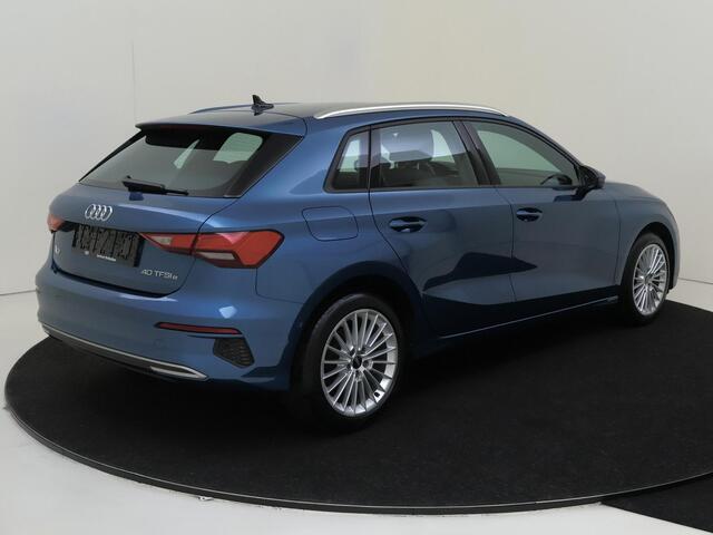 Audi A3 SPORTBACK 40 TFSI e Edition | Parkeerasisstent | Virtual cockpit Plus | Adaptieve cruise control | Navigatie Plus | Keyless | Stoelverwarming | Parkeersensoren |