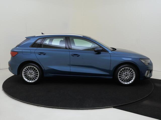 Audi A3 SPORTBACK 40 TFSI e Edition | Parkeerasisstent | Virtual cockpit Plus | Adaptieve cruise control | Navigatie Plus | Keyless | Stoelverwarming | Parkeersensoren |