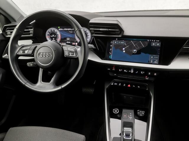 Audi A3 SPORTBACK 30 TFSI Sportline Automaat (APPLE CARPLAY, GROOT NAVI, CAMERA, ADAPTIVE CRUISE, SPORTSTOELEN, GETINT GLAS, MATRIX LED, NIEUWE APK, NIEUWSTAAT)