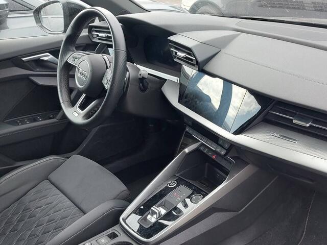 Audi A3 SPORTBACK 40 TFSI e S-Line Pano 19inch Optic-black Carplay