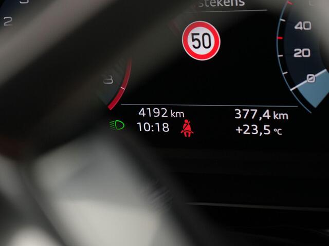 Audi A3 SPORTBACK 35 TFSI 150 pk S-tronic S edition / S-Line | Panoramadak | Sonos | Achteruitrijcamera | Stoelverwarming