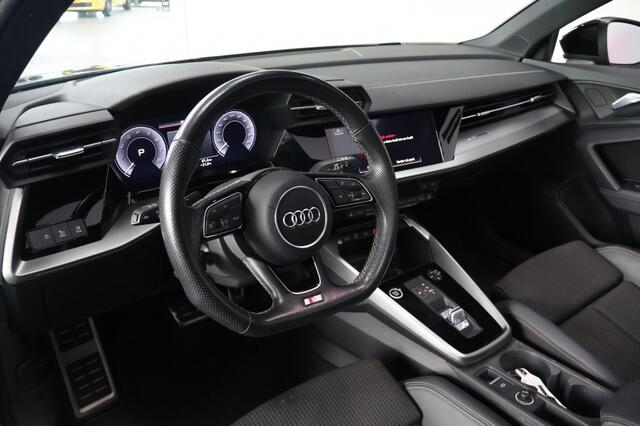 Audi A3 SPORTBACK 45 TFSI e S-Line Competition | 245PK | Panorama | Carplay