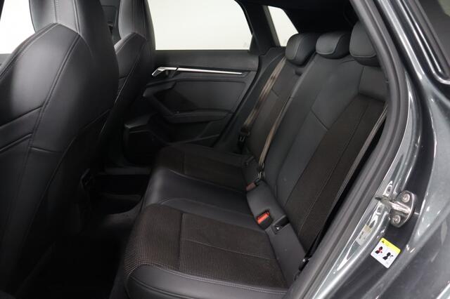 Audi A3 SPORTBACK 45 TFSI e S-Line Competition | 245PK | Panorama | Carplay