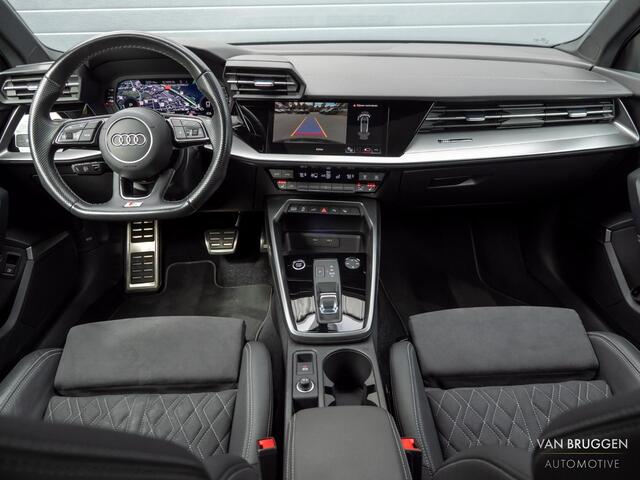 Audi A3 SPORTBACK 45 TFSI e S-Line Pano RS-Stoelen B&O Sfeer ACC BTW Camera