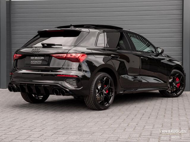 Audi A3 SPORTBACK 45 TFSI e S-Line Pano RS-Stoelen Sfeer Camera BTW ACC