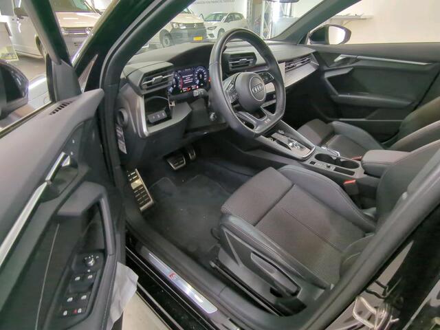 Audi A3 SPORTBACK 30 TFSI S edition / Panorama dak / Led verlichting / Navigatie / 17 Inch
