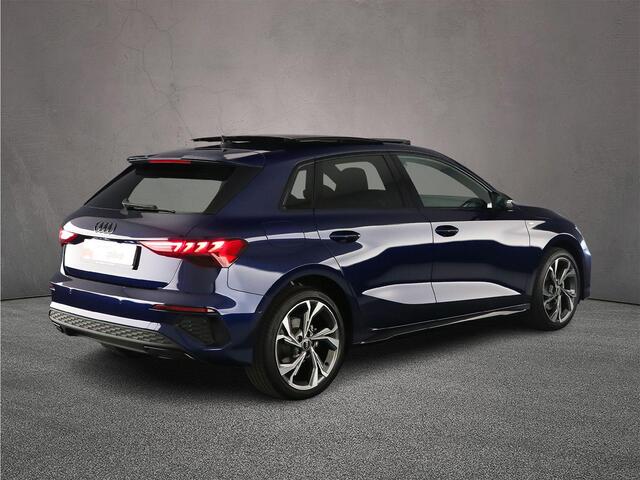 Audi A3 SPORTBACK 35 TFSI S edition | Pano | Matrix | Camera | Keyless | Optiek zwart | Ambient light | Audi sound |