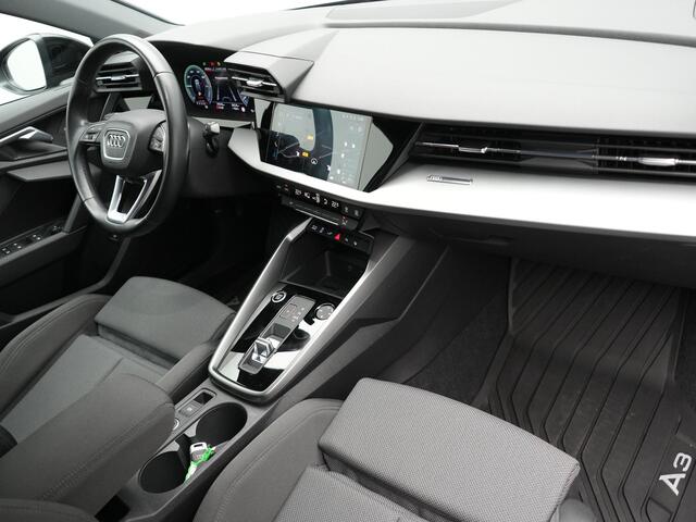 Audi A3 SPORTBACK 45 TFSI e S-Line Plug In Hybrid 245 pk PHEV | Adaptive Cruise | Carplay | Camera | Navigatie | Keyless | Sportstoelen | Dode Hoek | Digitale Cockpit |
