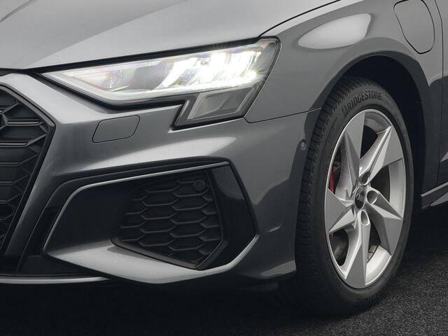 Audi A3 SPORTBACK 45 TFSI e S-Line Plug In Hybrid 245 pk PHEV | Adaptive Cruise | Carplay | Camera | Navigatie | Keyless | Sportstoelen | Dode Hoek | Digitale Cockpit |