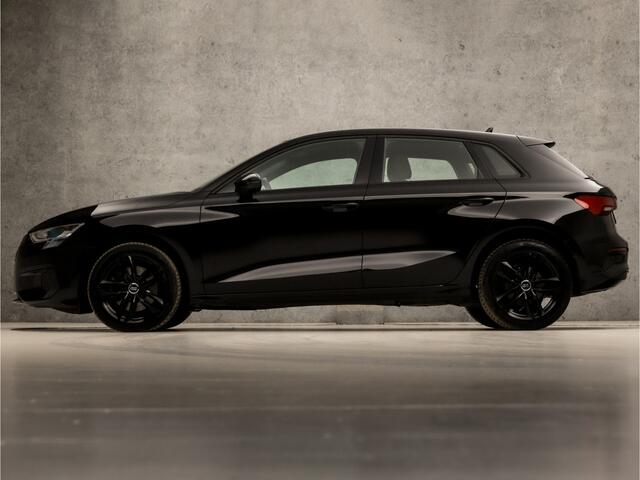 Audi A3 SPORTBACK 30 TFSI Black Sport Automaat (APPLE CARPLAY, GROOT NAVI, ADAPTIVE CRUISE, SPORTSTUUR, SPORTSTOELEN, LED KOPLAMPEN, LANE ASSIST, CRUISE, DAB+, PARKEERSENSOREN, NIEUWSTAAT)