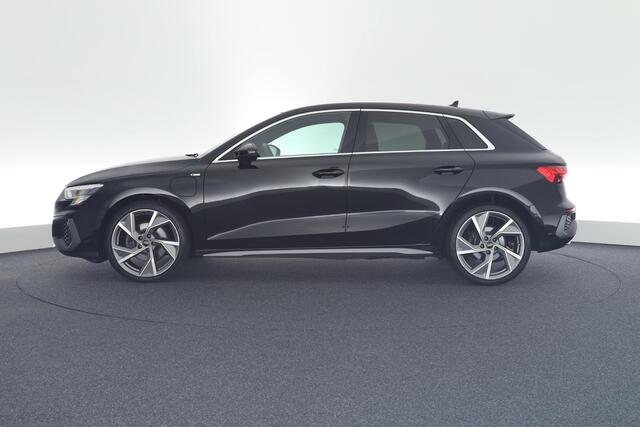 Audi A3 SPORTBACK 40 TFSI e 204pk 2x S-Line Trekhaak Stoelverwarming ACC Carplay Virtual Cockpit
