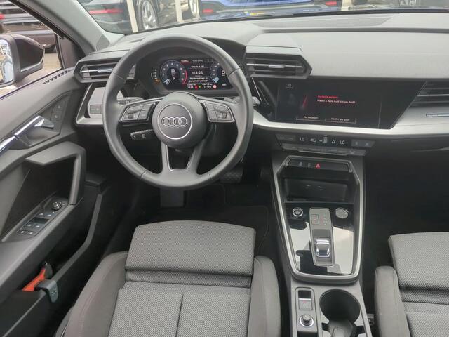 Audi A3 SPORTBACK 30 TFSI Business Edition / AUTOMAAT/ PARK. SENSOREN/ VIRTUAL COCKPIT/ GETINT GLAS/ NAVI/ CLIMA/ 17" LMV
