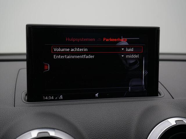 Audi A3 SPORTBACK 30 TFSI 116 pk S-tronic Sport S-Line Edition | Navigatie | Afgevlakt sportstuur | Parkeersensoren achter
