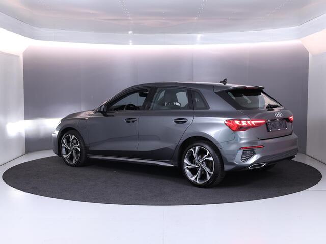 Audi A3 SPORTBACK 40 TFSI e S edition 204 pk S-tronic | Navigatie | Panoramadak | Parkeersensoren (Park assist) | LED koplampen | Stoelverwarming | Lichtmetalen velgen 18" |
