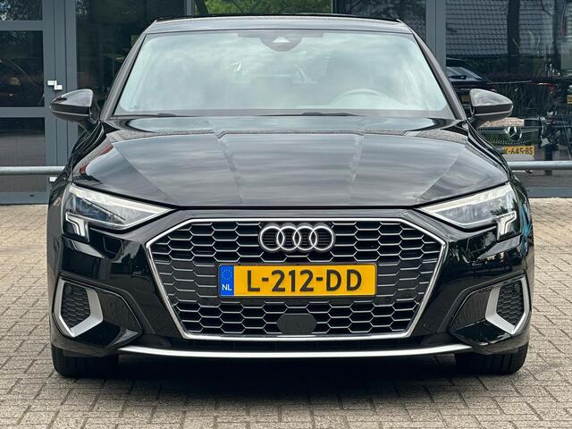 Audi A3 SPORTBACK 30 TFSI Business edition Automaat/VTcockpit/Trekhaak/Led/Cruise/PDC