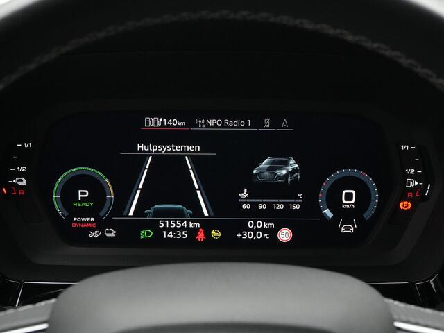 Audi A3 SPORTBACK 45 TFSI e 245 pk S-tronic S edition Competition | Matrix LED koplampen | Parkeersensoren voor/achter | Adaptive Cruise | Optiekpakket zwart plus | Sportstoelen | 18 inch