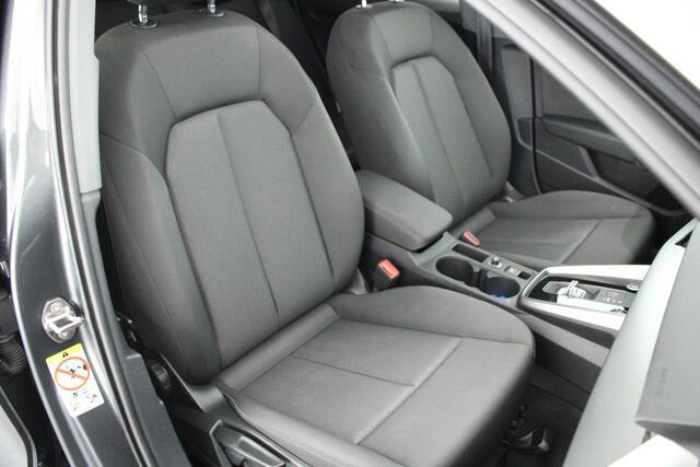 Audi A3 SPORTBACK 40 TFSI e Business edition S-Line 204 pk Panoramadak Camera LED Stoelverwarming