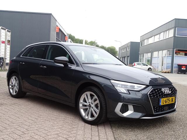 Audi A3 SPORTBACK 30 TFSI Business edition ACHTERUITRIJCAMERA | ADAPTIEVE CRUISECONTROL | NAVIGATIE | PARKEERSENSOREN ACHTER | KEYLESS START/ENTRY | LED KOPLAMPEN DAGRIJVERLICHTING | DAB RADIO | LEDER/ALCANTARAAUTOMAAT|FULL LED KOPLMAPEN| LED ACHTER LICHTEN| NAVIGATIE| STO