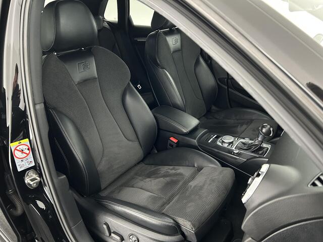 Audi A3 SPORTBACK 40 e-tron 204pk S-Line Keyless Virtual Cockpit Stoelverwarming Navigatie