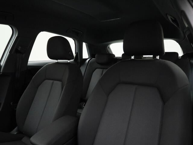 Audi A3 SPORTBACK 35 TFSI/150PK Advanced · Navigatie · Stoelverwarming · Parkeersensoren
