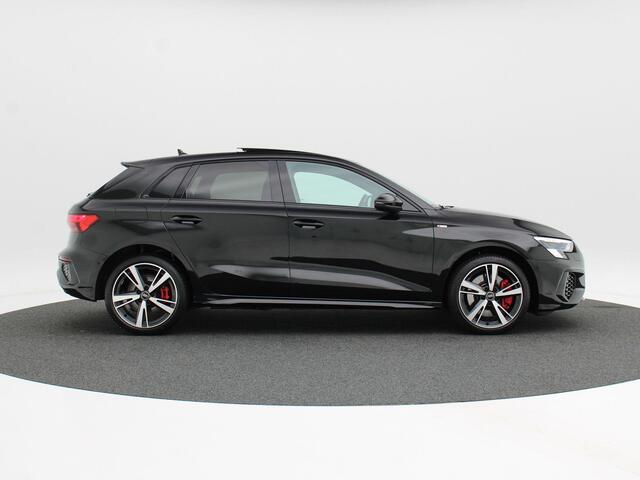 Audi A3 SPORTBACK 45 TFSie 245 Pk S-Line Competition | Full LED | Panoramadak | 18 Inch | B&O Audio | Zwart Optiek | Adaptive Cruise | Carplay | 43.880 Km!!