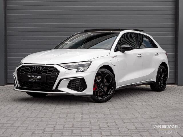 Audi A3 SPORTBACK 40 TFSI e S-Line Pano RS-Stoelen Camera Sfeer