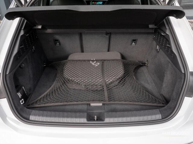 Audi A3 SPORTBACK 40 TFSI e S-Line Pano RS-Stoelen Camera Sfeer