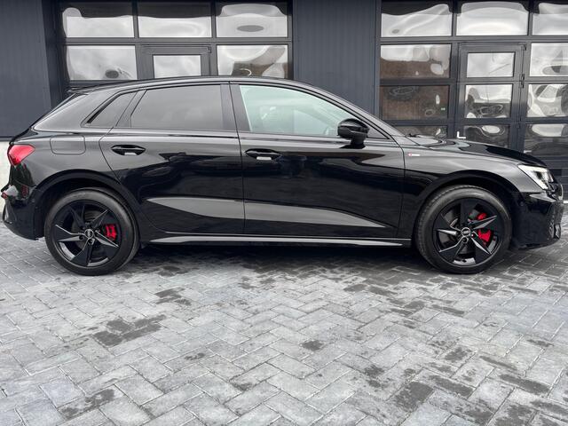 Audi A3 SPORTBACK 45 TFSI e-tron 245 pk S-line Competition