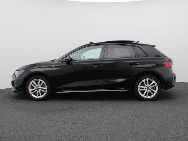 Audi A3 SPORTBACK 45 TFSI e S edition Competition 245PK S-tronic Pano-Schuifdak, Keyless, Stoelverwarming, Adaptive cruise control, Lane Assist, Apple Carplay/Android Auto, Parkeersensoren voor en achter, 17" LM Velgen