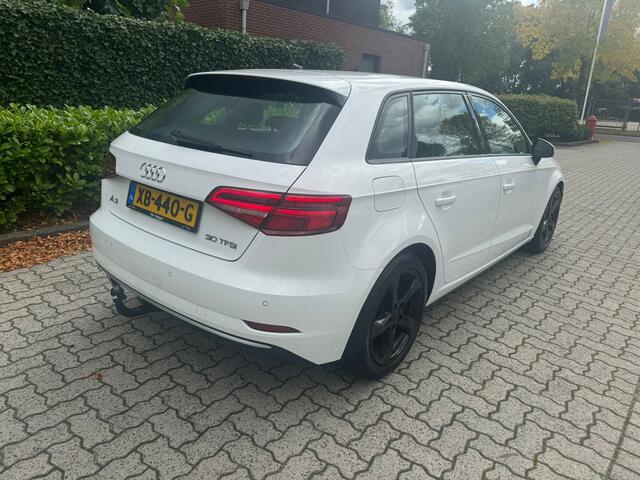 Audi A3 SPORTBACK 30 TFSI Sport Lease Edition trekhaak, navi, cruise, pdc