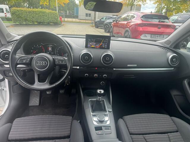 Audi A3 SPORTBACK 30 TFSI Sport Lease Edition trekhaak, navi, cruise, pdc