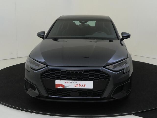 Audi A3 SPORTBACK 40 TFSI e Edition | S-line interieur | Navigatie Plus | CarPlay | 'Drive select' | Cruise control | Parkeersensoren achter | Virtual cockpit |