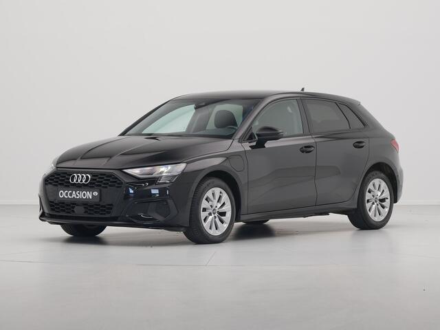 Audi A3 SPORTBACK 40 TFSI e 204pk Navigatie Camera Parkassist Privacy glas dig display 75