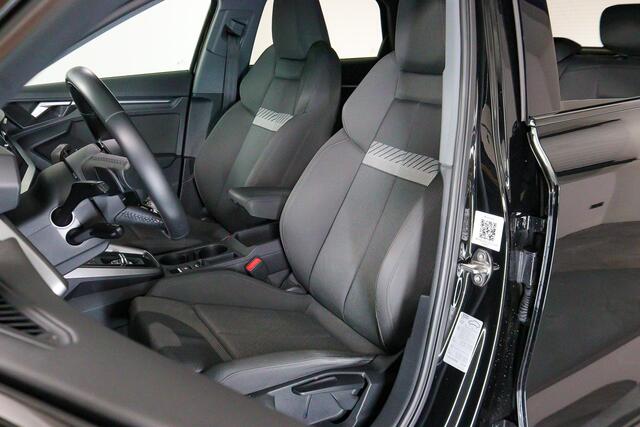 Audi A3 SPORTBACK 35 TFSI S-Line, Matrix, Cruise Control, Navigatie, Stoelverwarming, Black Optik,