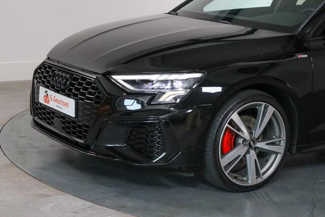 Audi A3 SPORTBACK 35 TFSI S-Line, Matrix, Cruise Control, Navigatie, Stoelverwarming, Black Optik,