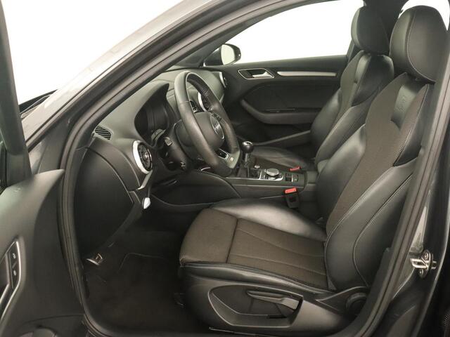 Audi A3 SPORTBACK 30 TFSI Advance Sport | Stoelverwarming | Virtual Cockpit | Carplay | Half leder | Navigatie | Full LED | Parkeerhulp | Bluetooth | Climate control | Cruise control