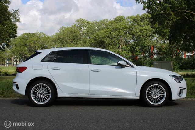 Audi A3 SPORTBACK 30 TFSI S edition VIRTUAL DASHBOARD