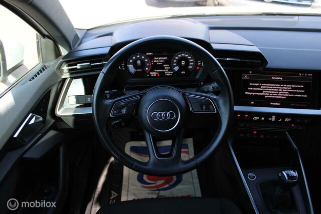Audi A3 SPORTBACK 30 TFSI S edition VIRTUAL DASHBOARD