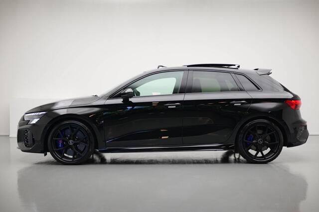 Audi A3 SPORTBACK 2.5 TFSI RS 3 quattro Keramisch|Pano|360 Camera|HUD|B&O|Memory|