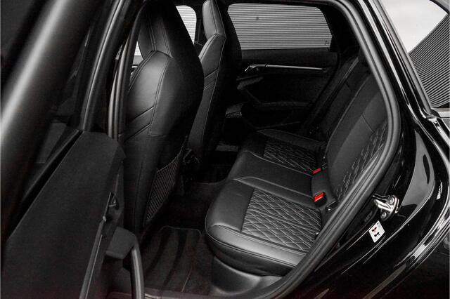 Audi A3 SPORTBACK 40 TFSI e S-Line Pano RS Sportzetels Camera 19"