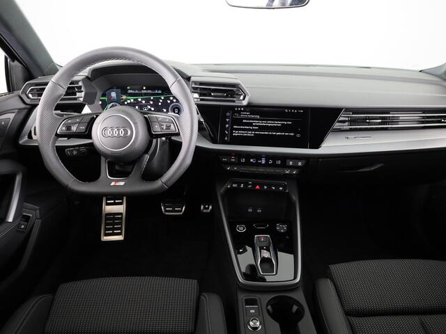 Audi A3 SPORTBACK 40 TFSI e S edition assistentiepakket driving + parking Plus, optiekpakket zwart plus, privacy glass